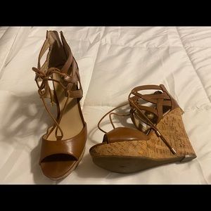 Guess wedges